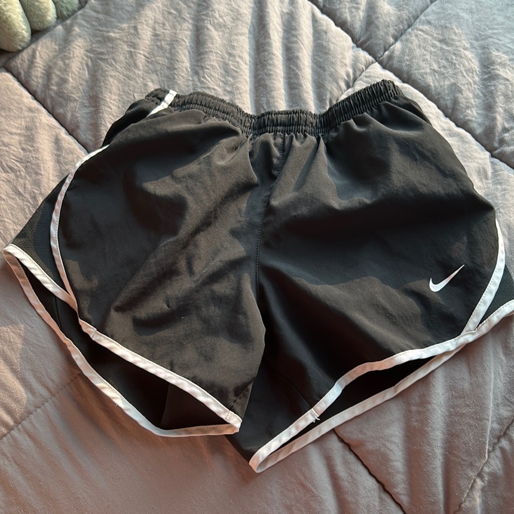 Nike dri-fit lined shorts black kids medium